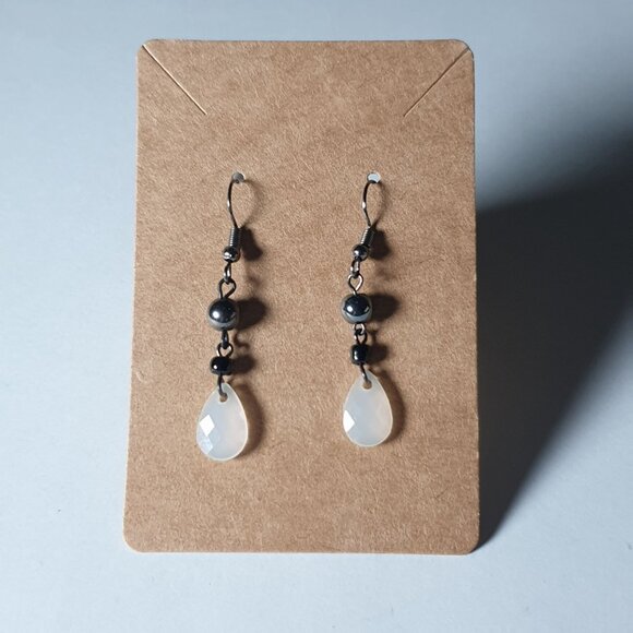 Handmade Black Bead and Teardrop Earrings Hooks Drop Dangle Jewelry for Women - Picture 2 of 3